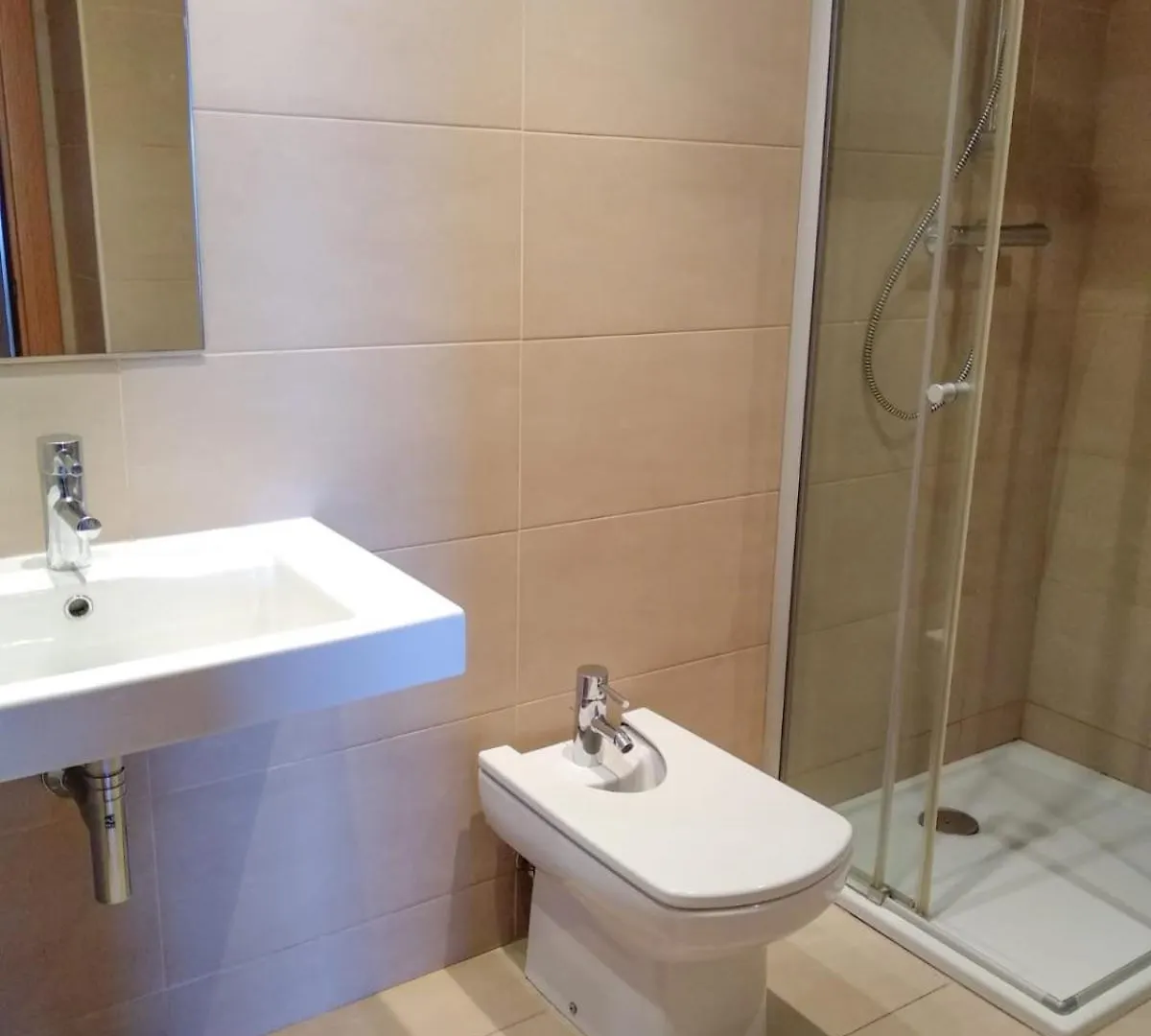 Primera Linea De Mar Badalona Homestay