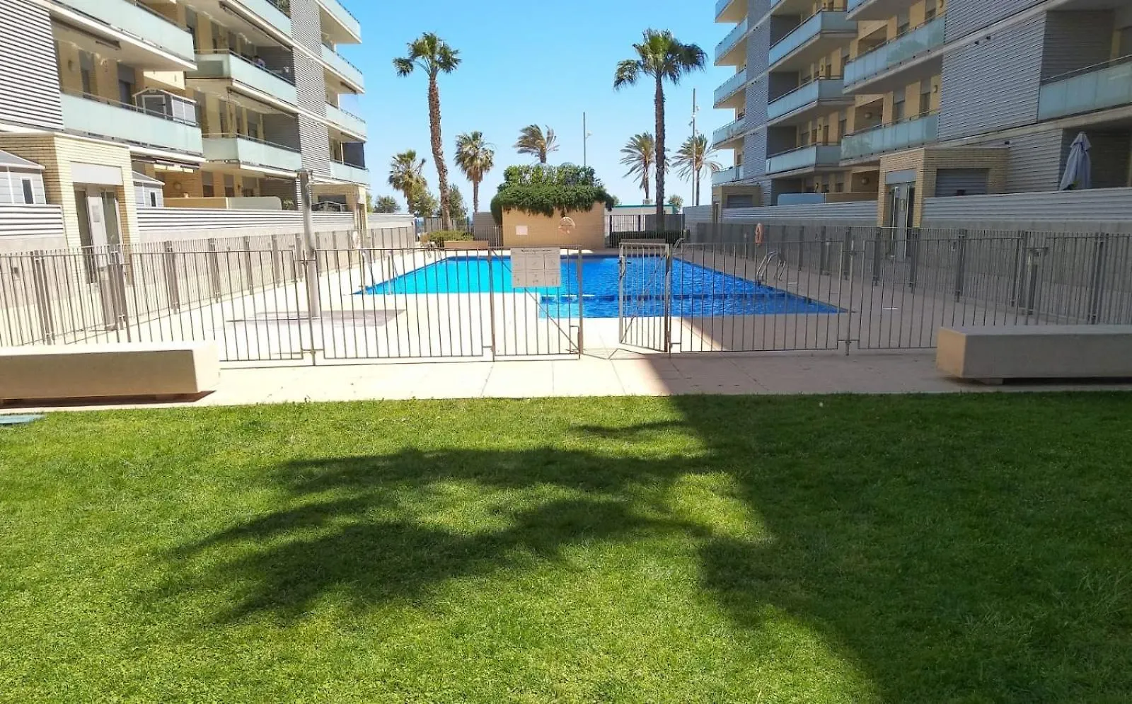 Primera Linea De Mar Badalona Homestay